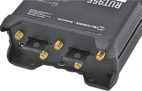 Industrie-Router mdex MX880 mit seitlich montierter Hutschienenhalterung